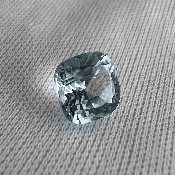 Topacio azul-1.60ct-6x6x4.6mm 