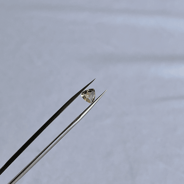 Citrino-0.70ct-6x5.8x3.5mm 