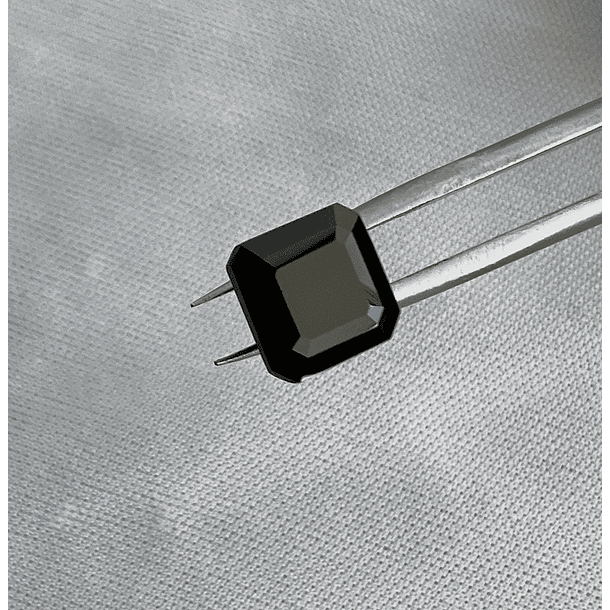 Espinela negra-3.30ct-7.8x7.8x5.3mm 