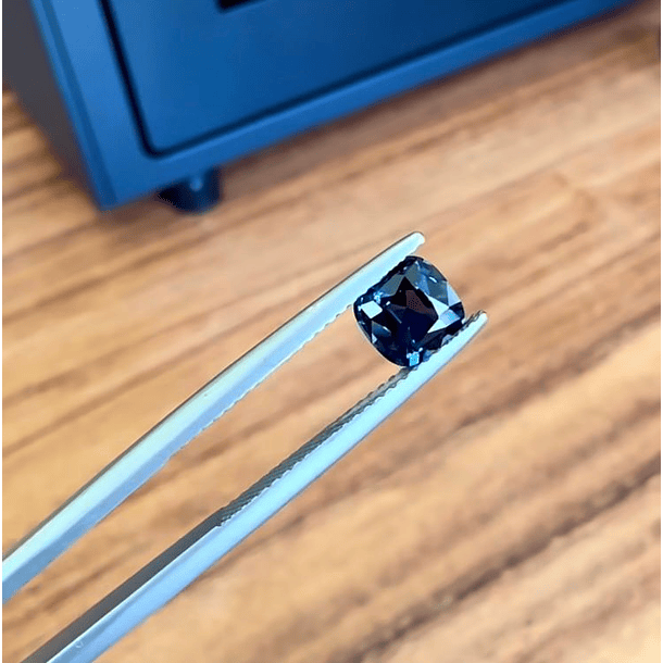 Espinela azul-1.00ct-6x6mm 