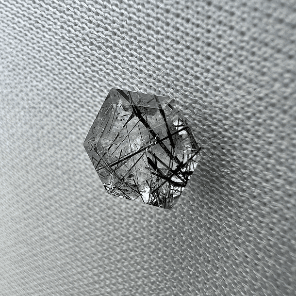 Cuarzo Rutilado Negro-1.30ct-8.7x6.7mm 