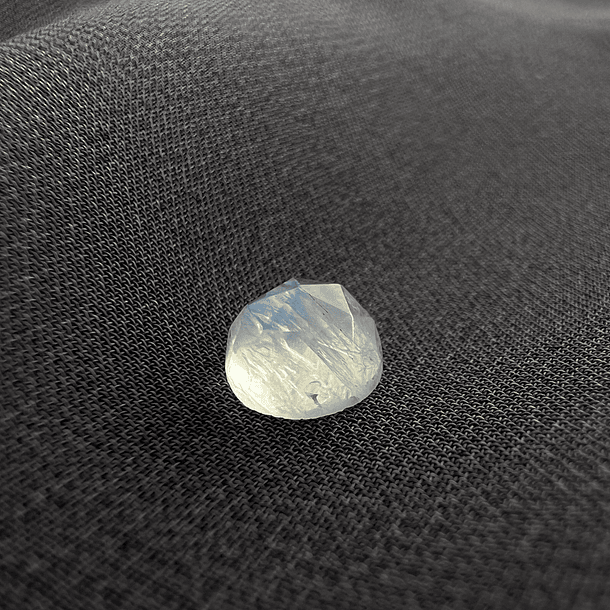 Piedra Luna-1.65ct-7.1x7.1x4.5mm 