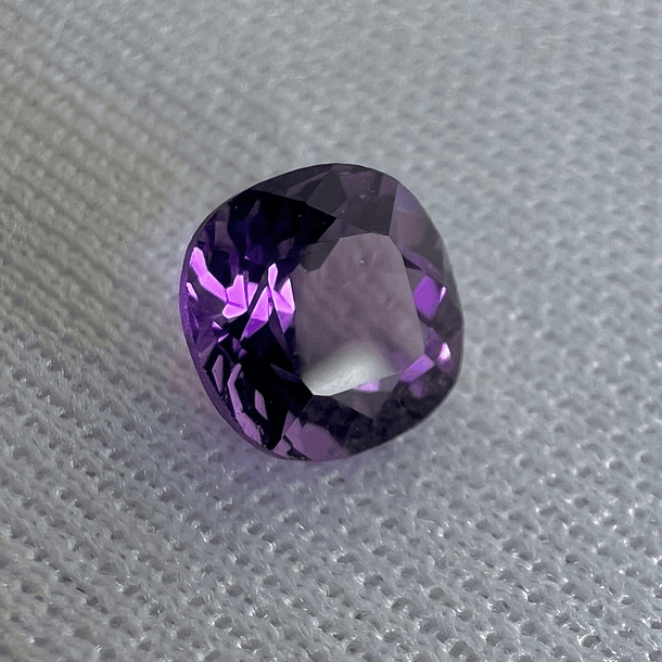 Par de Amatistas-0.95ct-5.9x5.9mm/0.90ct-5.9x5.9mm 