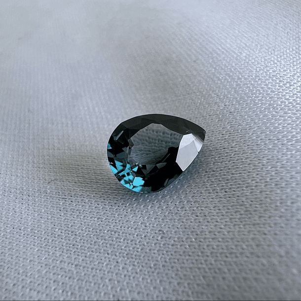 Topacio London Blue-2.95ct-10.1x7.8mm 