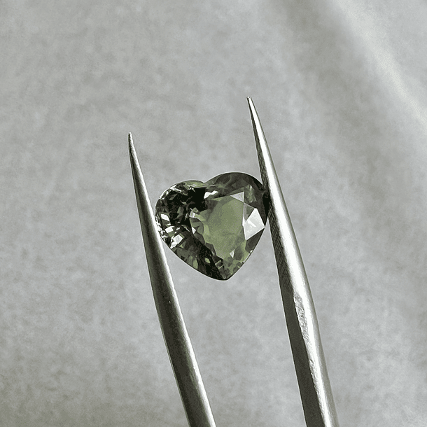 Zafiro verde natural de Sri Lanka-2.55ct-8x8.7x4.3mm 