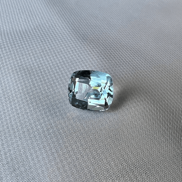 Aguamarina-3.70ct-9.5x8.1mm 