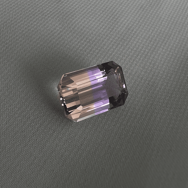 Ametrino-5.95ct-13.4x8.6x6.4mm 