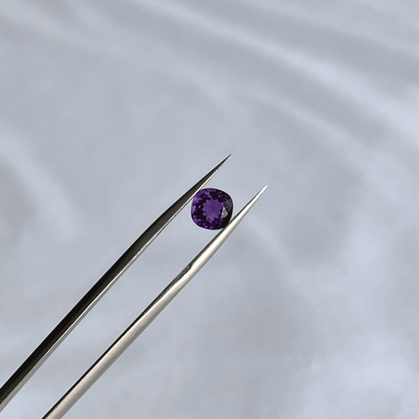 Amatista-0.80ct-5.9x5.9mm 