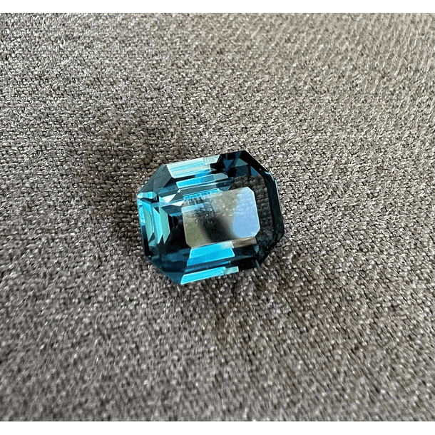 Topacio London Blue-4.00ct-10x7.8x5mm 