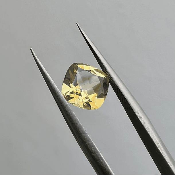 Citrino-1.20ct-6.7x6.7x4.2mm 