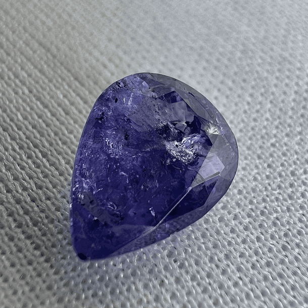 Tanzanita-2.60ct-9.9x7.8x4.3mm 