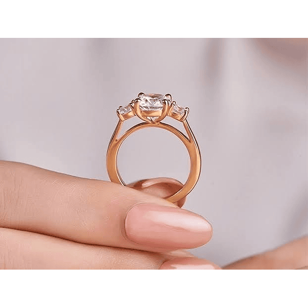 Anillo con Kunzita y Moissanitas en oro amarillo 14 y canasta con oro blanco de 14k talla 6.5 