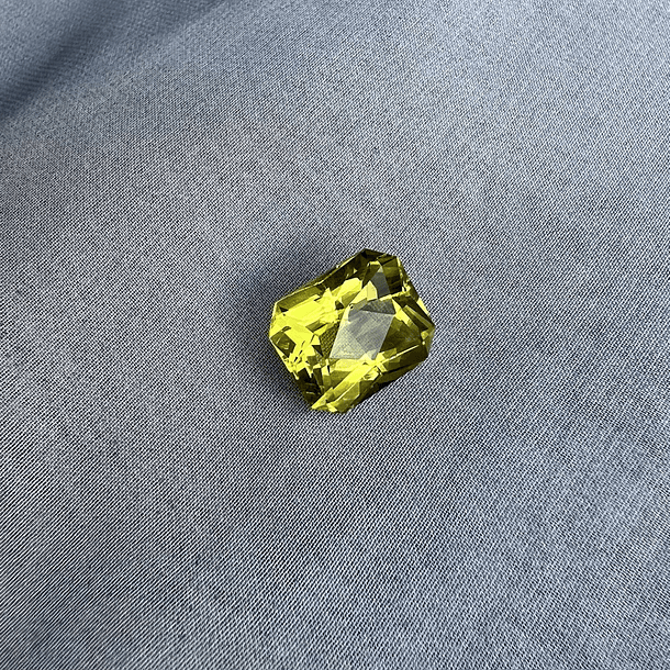 Cuarzo limón-10.75ct-14.5x12.7mm 
