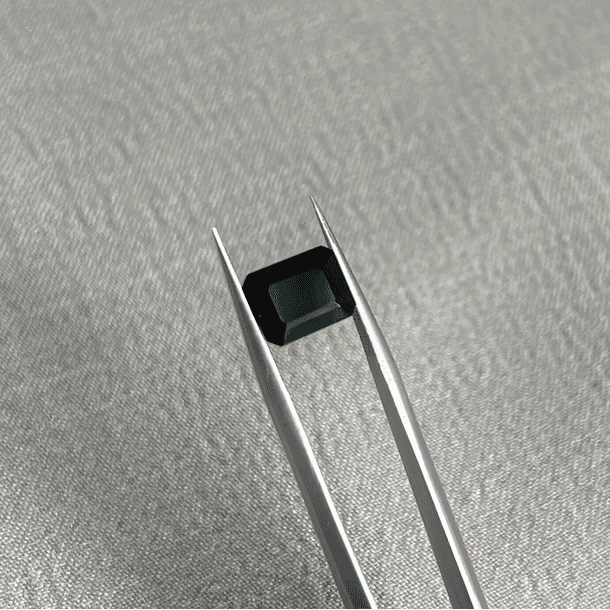 Espinela Negra-3.37ct-8.8x7x5mm 