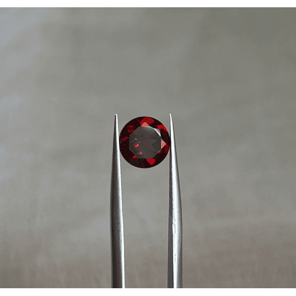 Granate Rojo-1.90ct-7.7x7.7x3.8mm 