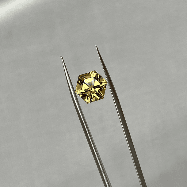 Citrino-3.30ct-8x8mm 