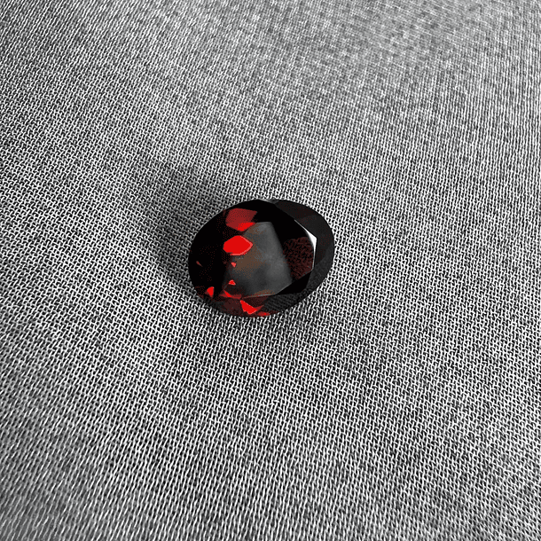 Granate Rojo- 1.73ct-8.7x6.6x3.3mm 