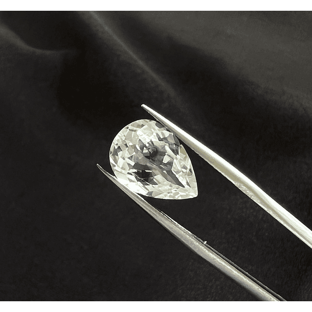 Topacio Blanco-4.760ct-12.8x8.6x5.3mm 