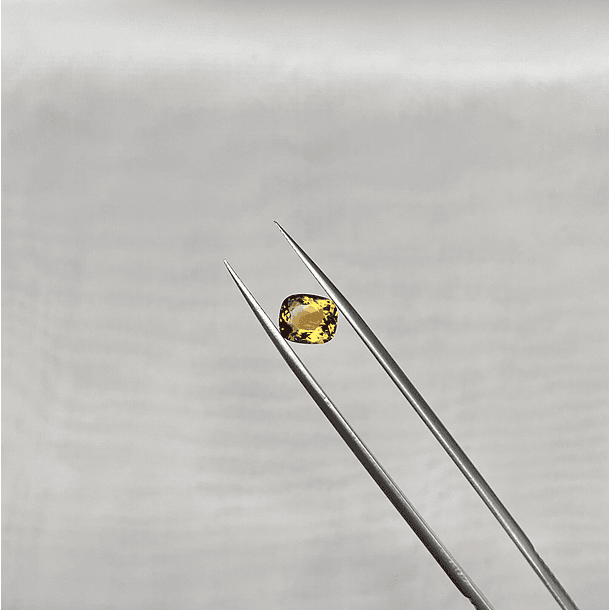 Citrino-2.10ct-8.1x6.9mm 