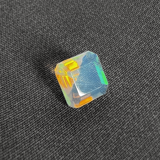 Ópalo-1.03ct-7x7x4.1mm 