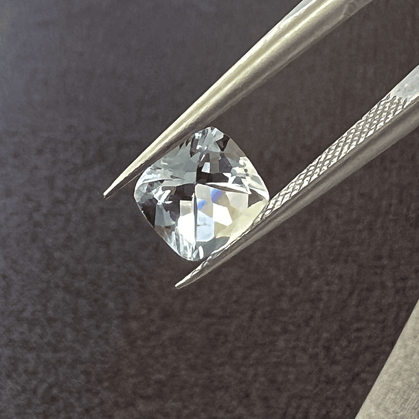 Aguamarina-0.905ct-5.7x5.8x4mm 