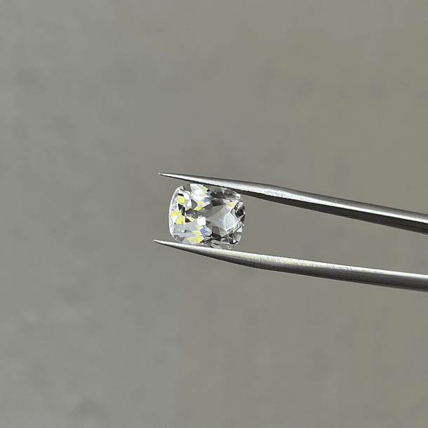 Topacio Blanco-5.645ct-11x8.6x6.1mm 