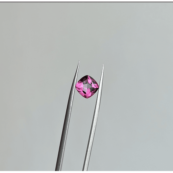Topacio Rosa-2.710ct-8x8x5.2mm 