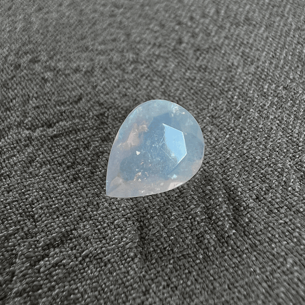 Ópalo-0.940ct-9.1x7x4.4mm 