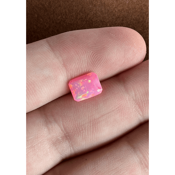 Ópalo rosa-1.585ct-8.6x6.6x5.1mm 
