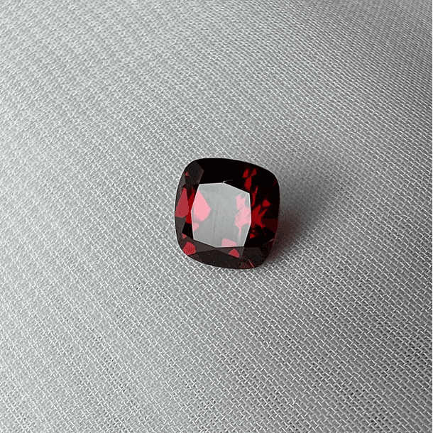 Granate Rojo-1.270ct-5.7x5.7x3.6mm 