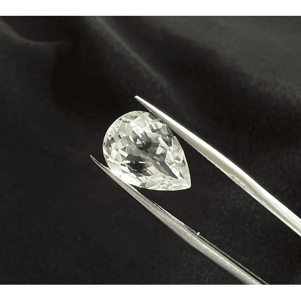 Topacio Blanco-4.765ct-12.5x8.8x5.5mm 