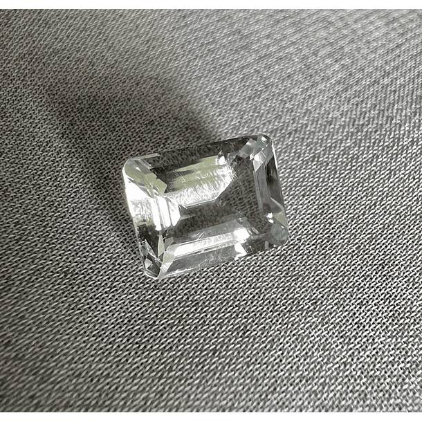 Aguamarina-2.090ct-8.8x6.8x4.4mm 