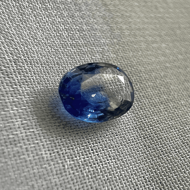 Zafiro azul-0.790ct-6.6x4.8x2mm 