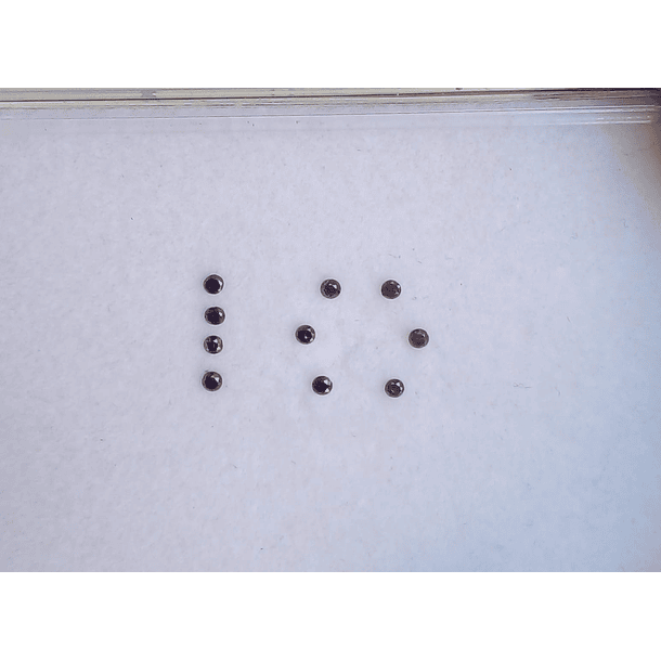 Lote de 10 diamantes negros de 2mm 