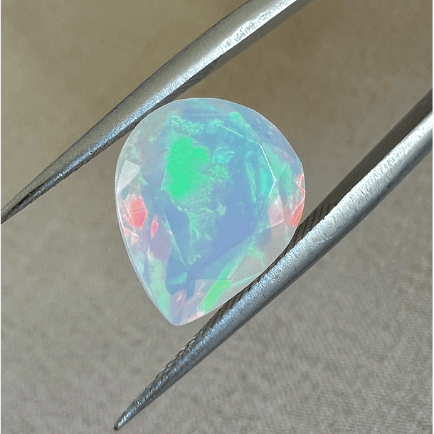 Ópalo-0.900ct-8.8x6.6x3.4mm 