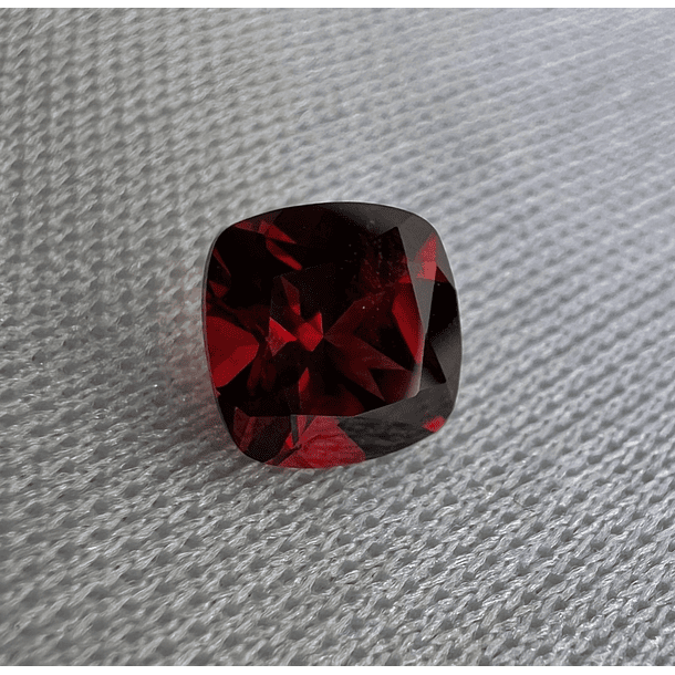Granate Rojo-2.170ct-7.5x7.5x4.2mm 