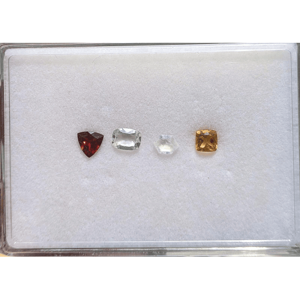 Lote de 4 piezas  Citrino corte cojín AAA -- 1.10ct 5.8x5.8x4.4mm  Amatista verde ,corte long cushion AAA -- 1.15ct 8x5.7x3.6mm  Granate rojo, trillón AAA - 1.195ct 7x6.8x3.3mm  Piedra luna, corte hex 