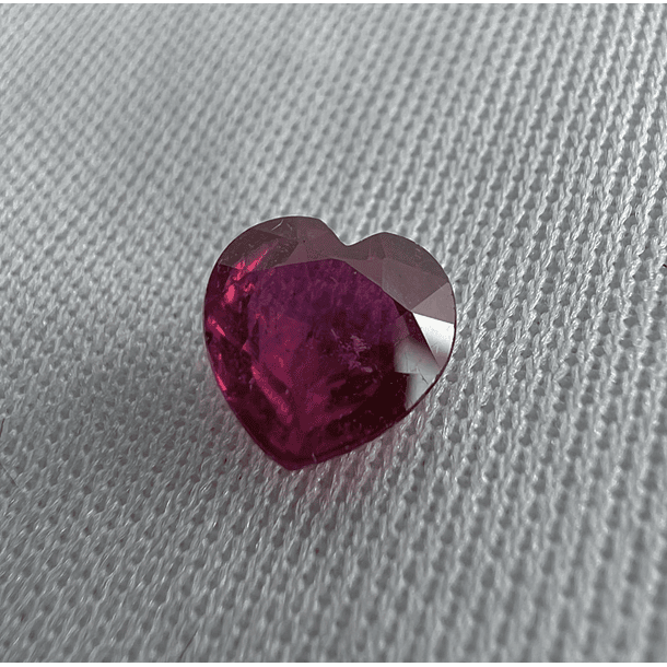 Rubi-1.040ct-5.6x5.8x3.2mm 