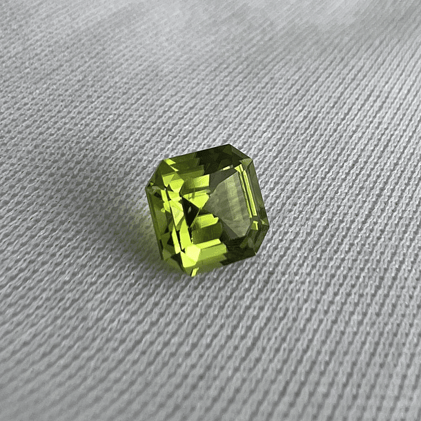Peridoto-1.40ct-6x5.8x4.5mm 