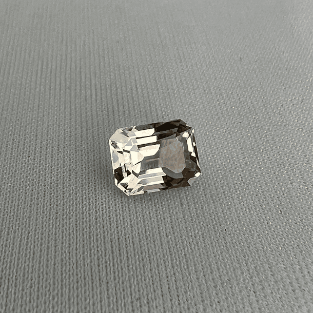 Topacio blanco-3.50ct-9.1x7mm 