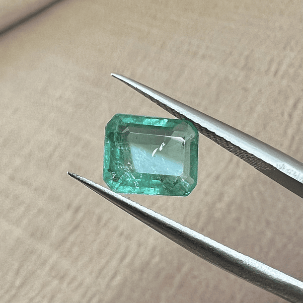 Esmeralda-1.385ct-7.3x5.7x3.3mm 
