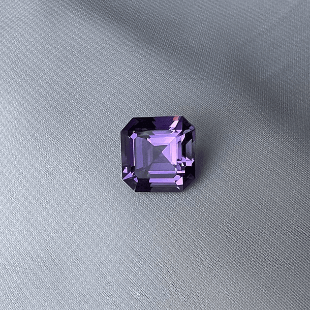 Amatista-2.35ct-7.8x7.8mm 