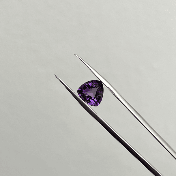 Amatista-0.60ct-5.6x5.6mm 