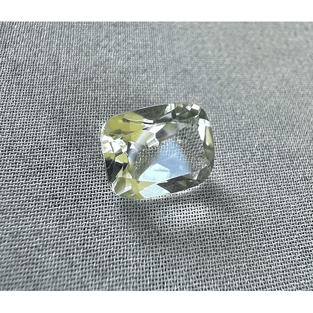 Amatista verde-1.40ct-7.8x5.8xx4.3mm 