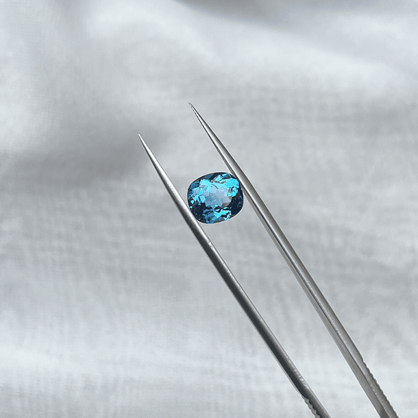 Topacio Suizo-4.60ct-10.2x9.2mm 