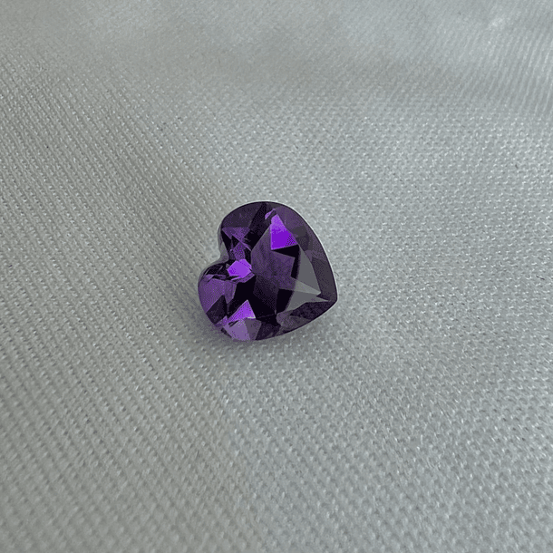 Amatista-1.65ct-6.4x7.9mm 
