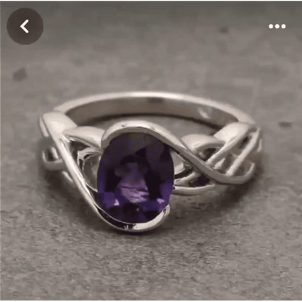 Anillo solitario en plata ley 925 con baño de rodio, talla 8.5 con amatista certificada 