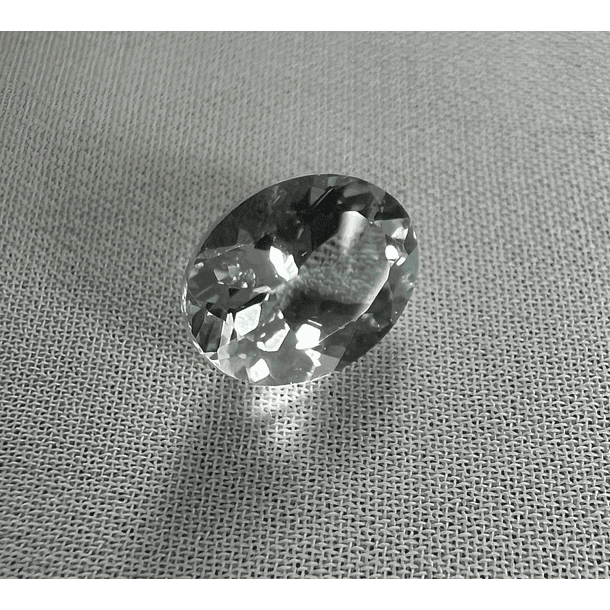 Aguamarina-1.735ct-8.6x6.6x5mm 