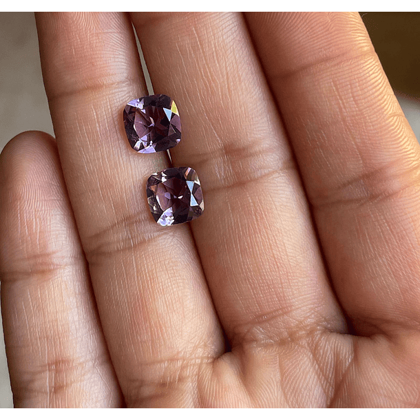 REGALO-Par de Amatistas-3.90ct-8x8mm 