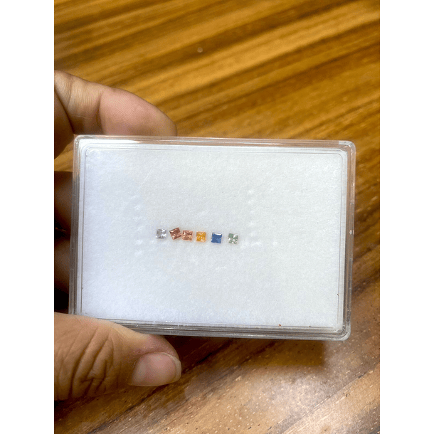 Lote de Zafiros multicolor corte princesa de 2.5mm 0.20ct calidad AAA 